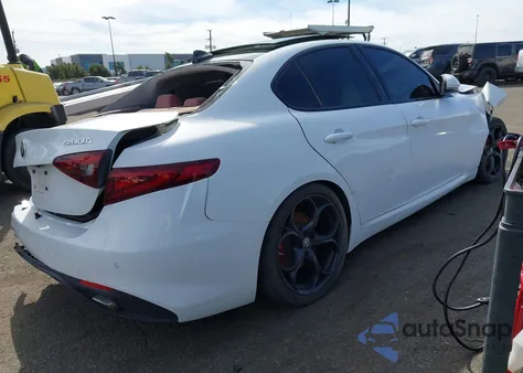 2019 Alfa Romeo Giulia Ti Sport Rwd z USA, uszkodzony, nr VIN ZARFAMBN5K7604070